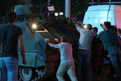 15 Temmuz darbe girişiminin kronolojisi: Saat saat yaşananlar