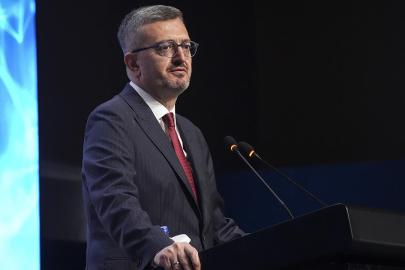 İletişim Başkanı Duran'dan 15 Temmuz 10. Yıl Hatıra Rozeti'ne ilişkin paylaşım
