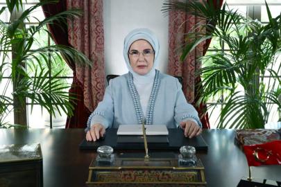 Emine Erdoğandan Ukrayna mesajı: Toplumların en büyük gücü tek yürek olabilmek