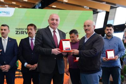 Özakalıın firma yetkilileriyle buluştu